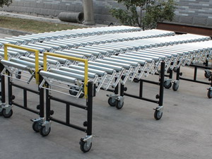 ExpandaFlex Gravity Roller Conveyor