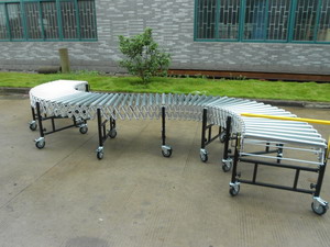 ExpandaFlex Gravity Roller Conveyor