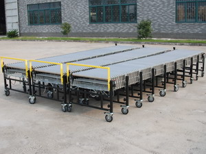 ExpandaFlex Powered Roller Conveyor