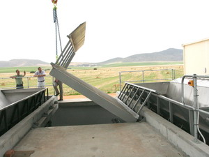 Installation of Tipping Platform at Darling Wine Cellar